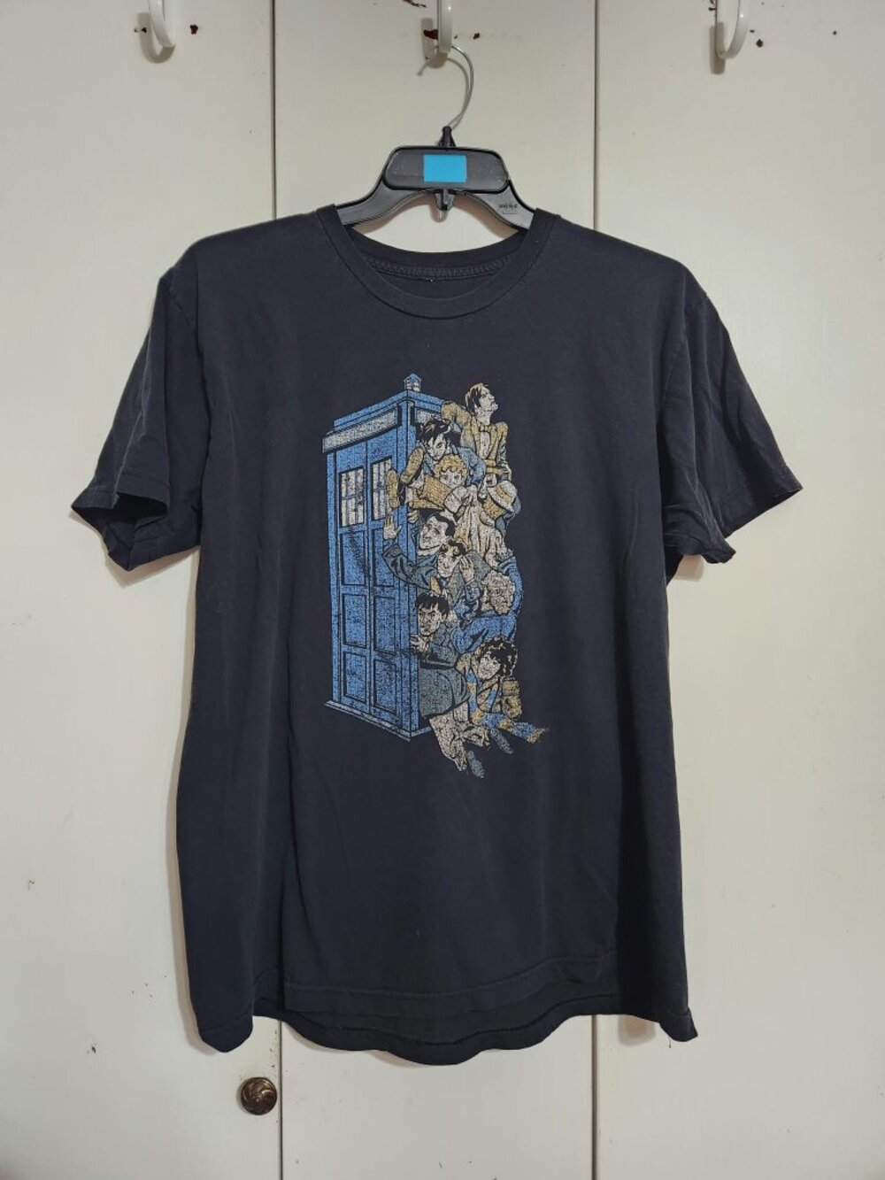 Doctor Who T Shirt Mens Large Black Distressed TARDIS First 11 Doctors Sci Fi